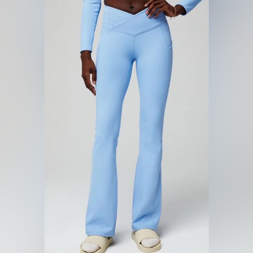 Fabletics - Oasis Rib HW Crossover Kick Flare - NWT